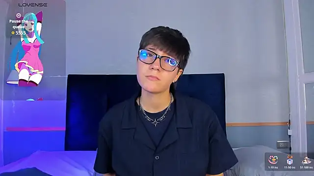 Tsuki Maru online show from December 2025 07:55:01 PM