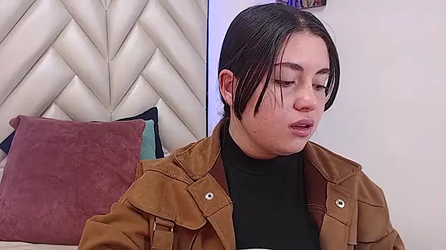 Snapshot of Vicluxxx chatting on November 2025 12:36:02 PM Vicluxxx online show from November 2025 12:36:02 PM