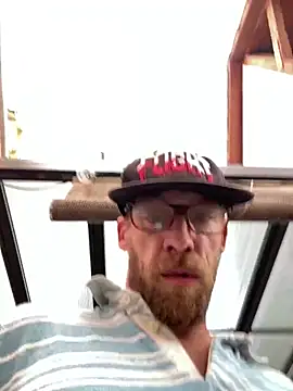 Snapshot of KE6FRAN7 chatting on September 2025 04:40:01 PM KE6FRAN7 online show from September 2025 04:40:01 PM