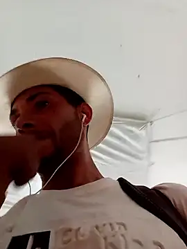 Snapshot of AlphaAlterX chatting on February 2026 09:13:02 PM AlphaAlterX online show from February 2026 09:13:02 PM