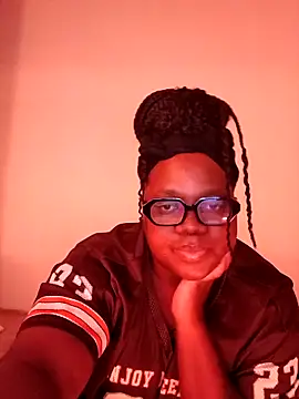 Gyminae online show from October 2025 05:59:02 PM