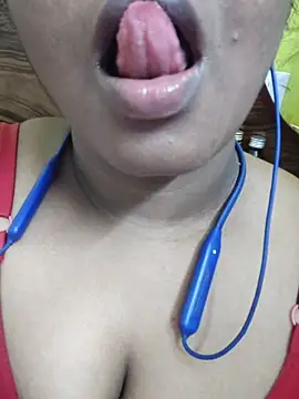 Snapshot of Tamil_Kaamini_Times chatting on November 2025 01:54:02 PM Tamil Kaamini Times online show from November 2025 01:54:02 PM