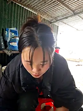 Snapshot of ALIENHR38 chatting on December 2025 01:35:01 AM ALIENHR38 online show from December 2025 01:35:01 AM