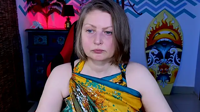 TiffanyBrauny online show from October 2025 01:44:01 PM