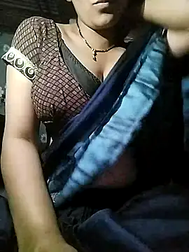 Hottestgirll online show from November 2025 09:03:02 PM