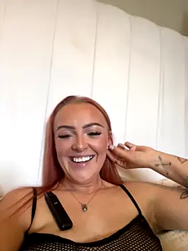 RedHeadRoxyUK online show from October 2025 10:00:02 AM