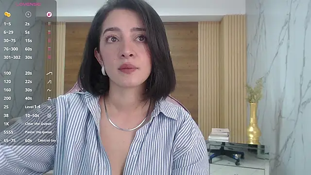 sara lopez s online show from March 2026 01:38:01 PM