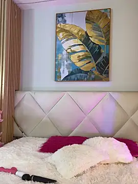 Mila Hank  online show from February 2026 12:42:01 PM