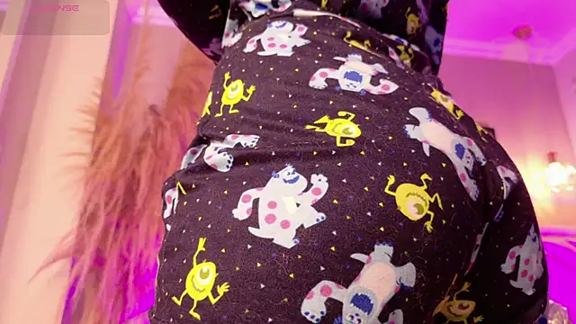 Annie  2 online show from November 2025 03:07:01 AM