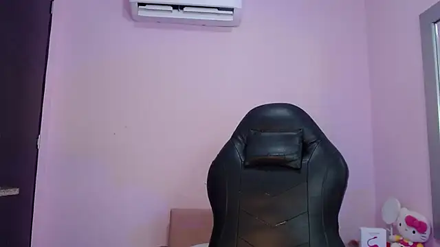 kiity horny  online show from November 2025 01:24:03 PM