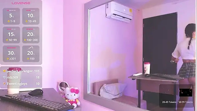 kiity horny  online show from January 2026 06:00:01 PM