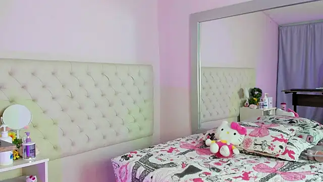 kiity horny  online show from February 2026 01:48:01 PM