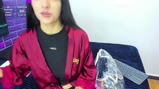 Cora 222 online show from October 2025 10:56:02 AM