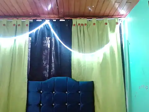 Snapshot of canelasexy_1 chatting on February 2026 08:18:02 PM canelasexy 1 online show from February 2026 08:18:02 PM