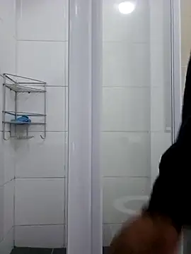 trickyOne online show from November 2025 04:06:02 PM