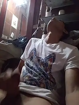 aispuro8505 online show from February 2026 05:19:02 PM