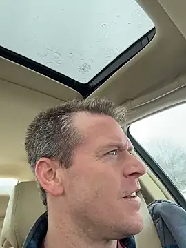 DILFiGuess11 online show from February 2026 07:34:01 PM