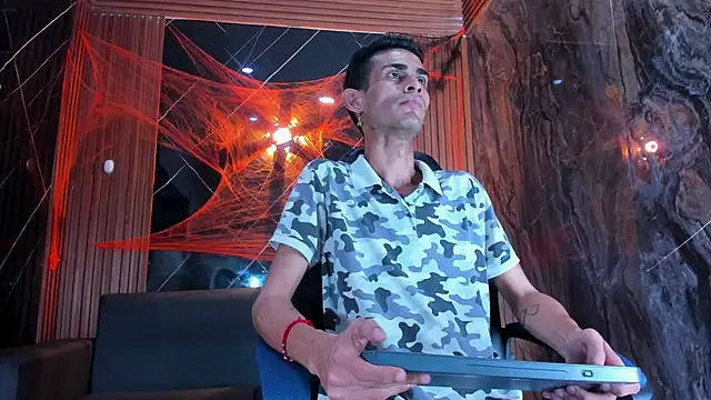 Golldens Dreamss online show from November 2025 07:11:02 AM