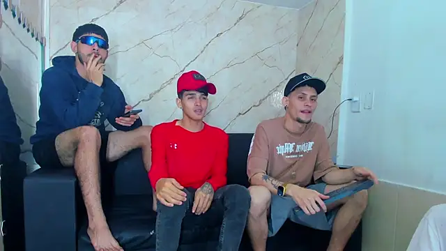 Golldens Dreamss online show from December 2025 12:25:02 PM