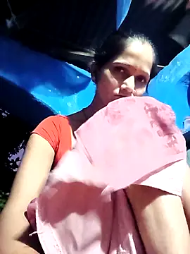 Snapshot of Jooli_xx chatting on September 2025 01:21:01 PM Jooli xx online show from September 2025 01:21:01 PM