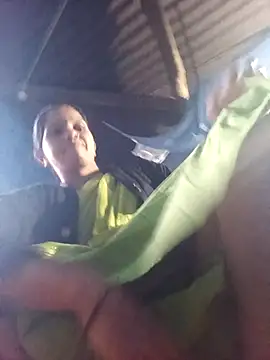 Snapshot of Jooli_xx chatting on October 2025 12:15:01 PM Jooli xx online show from October 2025 12:15:01 PM