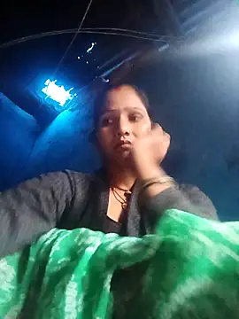 Snapshot of Jooli_xx chatting on October 2025 03:32:01 AM Jooli xx online show from October 2025 03:32:01 AM