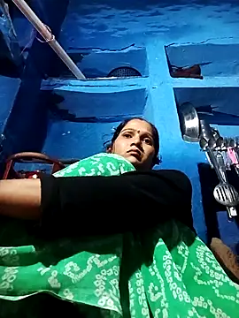 Snapshot of Jooli_xx chatting on October 2025 12:39:02 PM Jooli xx online show from October 2025 12:39:02 PM