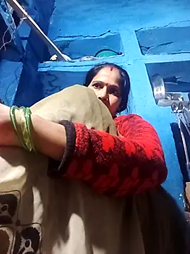 Snapshot of Jooli_xx chatting on January 2026 01:48:01 PM Jooli xx online show from January 2026 01:48:01 PM