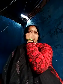 Snapshot of Jooli_xx chatting on February 2026 04:10:01 AM Jooli xx online show from February 2026 04:10:01 AM