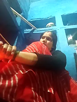 Snapshot of Jooli_xx chatting on February 2026 02:11:02 PM Jooli xx online show from February 2026 02:11:02 PM