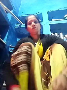 Snapshot of Jooli_xx chatting on February 2026 11:45:02 PM Jooli xx online show from February 2026 11:45:02 PM