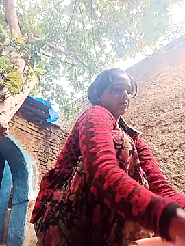 Snapshot of Jooli_xx chatting on February 2026 03:24:01 AM Jooli xx online show from February 2026 03:24:01 AM