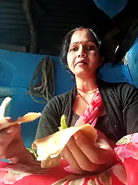 Jooli xx online show from March 2026 01:32:01 AM