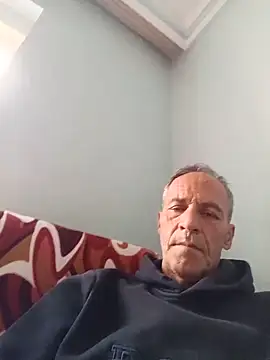 Snapshot of Meliwem12 chatting on May 2026 07:04:01 AM Meliwem12 online show from May 2026 07:04:01 AM