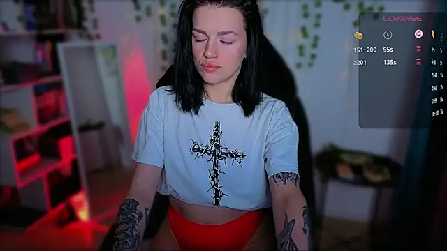 raspberry  girl  online show from September 2025 08:21:02 PM