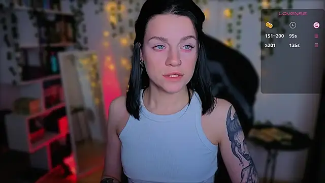 raspberry  girl  online show from September 2025 08:56:02 PM