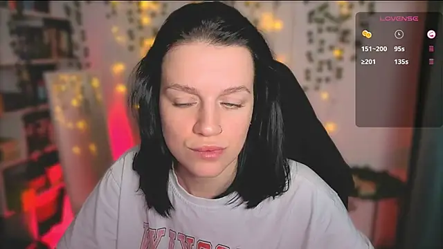 raspberry  girl  online show from October 2025 09:03:02 PM
