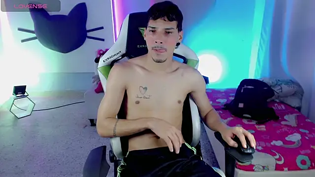 Snapshot of yankees_ chatting on October 2025 04:17:02 PM yankees online show from October 2025 04:17:02 PM