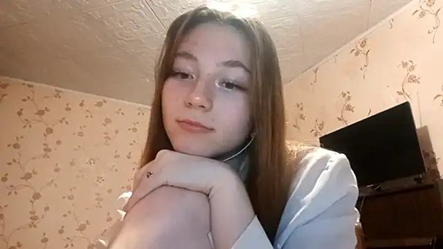 Sophiecuttie online show from September 2025 05:01:02 PM