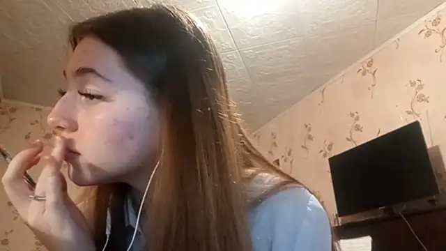 Sophiecuttie online show from September 2025 04:18:02 PM