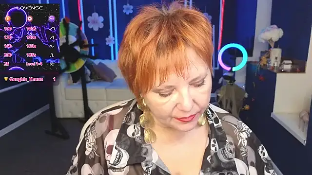 Snapshot of Kira_Kenett chatting on October 2025 05:50:02 PM Kira Kenett online show from October 2025 05:50:02 PM