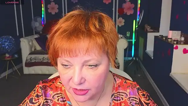 Kira Kenett online show from February 2026 12:58:01 PM