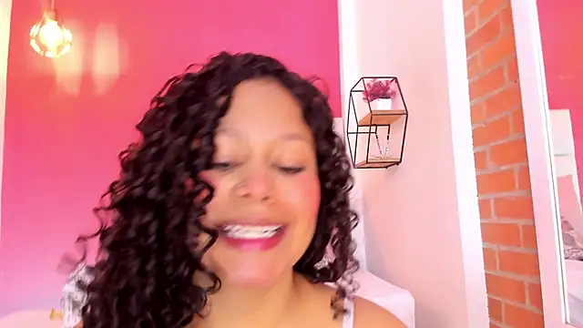 Snapshot of kendal_sexy3 chatting on September 2025 12:32:01 PM kendal sexy3 online show from September 2025 12:32:01 PM