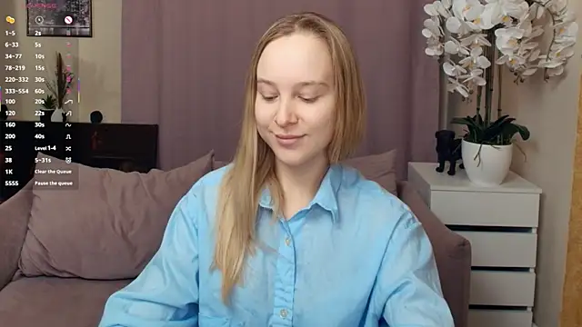 SoonMoor online show from January 2026 07:16:01 PM