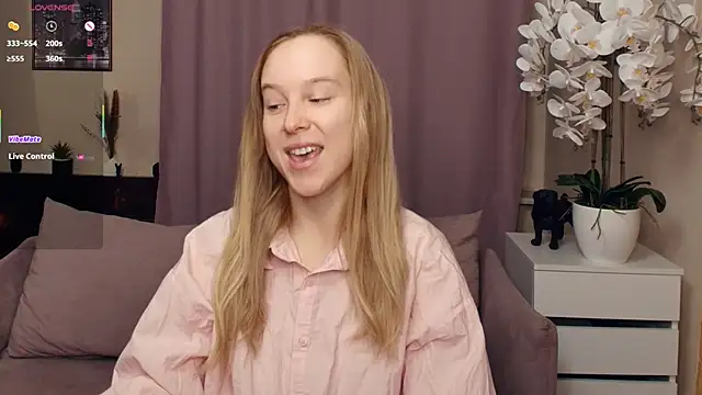 SoonMoor online show from February 2026 06:55:02 PM