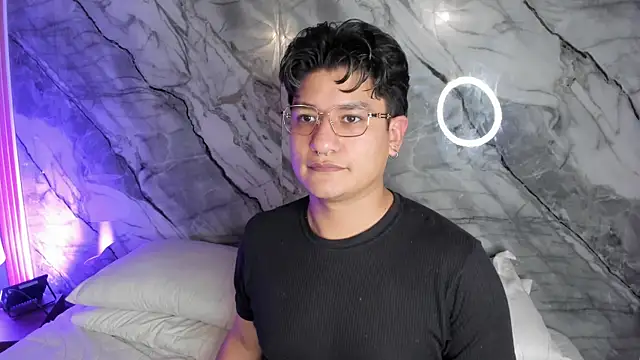 Snapshot of Dante_Callahan chatting on November 2025 08:16:01 PM Dante Callahan online show from November 2025 08:16:01 PM