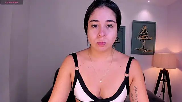 SussyBellX online show from November 2025 05:13:02 PM