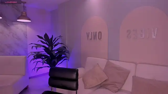 SussyBellX online show from February 2026 04:20:01 AM