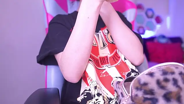 Rebecah 1 online show from April 2026 12:09:02 PM