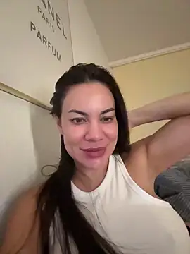 Snapshot of SweetMeiiii chatting on September 2025 08:19:01 PM SweetMeiiii online show from September 2025 08:19:01 PM